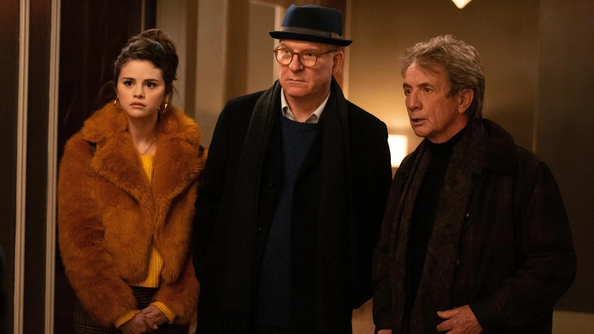 Mabel, Charles y Oliver juntos en una escena de Only Murders in the Building.